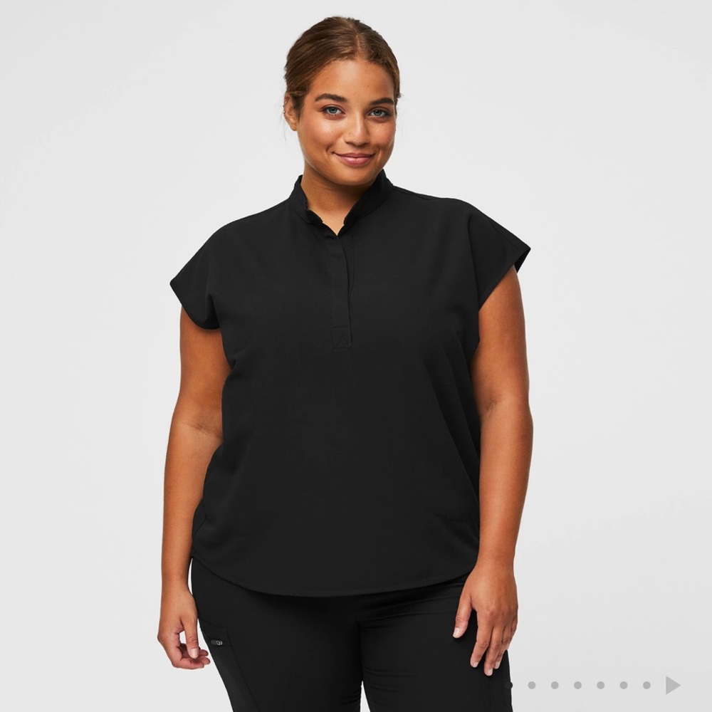 FIGS RAFAELA SCRUB TOP BLACK L